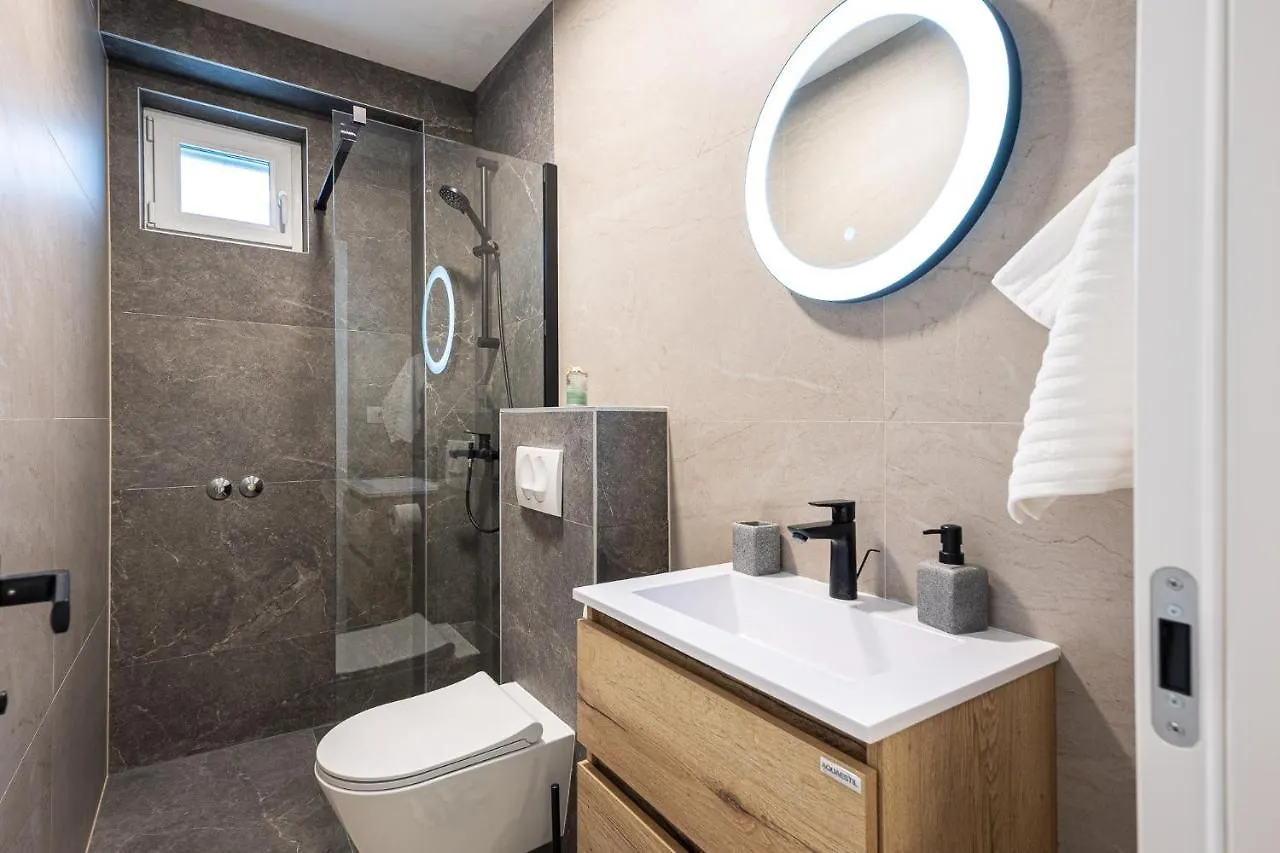 Luxury Apartment Diana Kaštel Stari 0*,  Chorvatsko