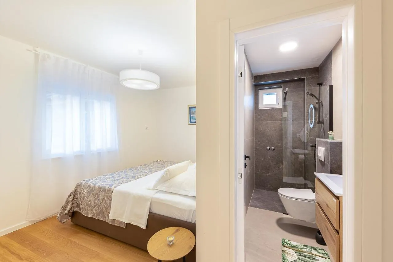 Luxury Apartment Diana Kastel Stari Croatia